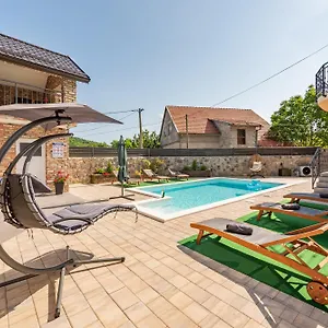 Toni Apartament