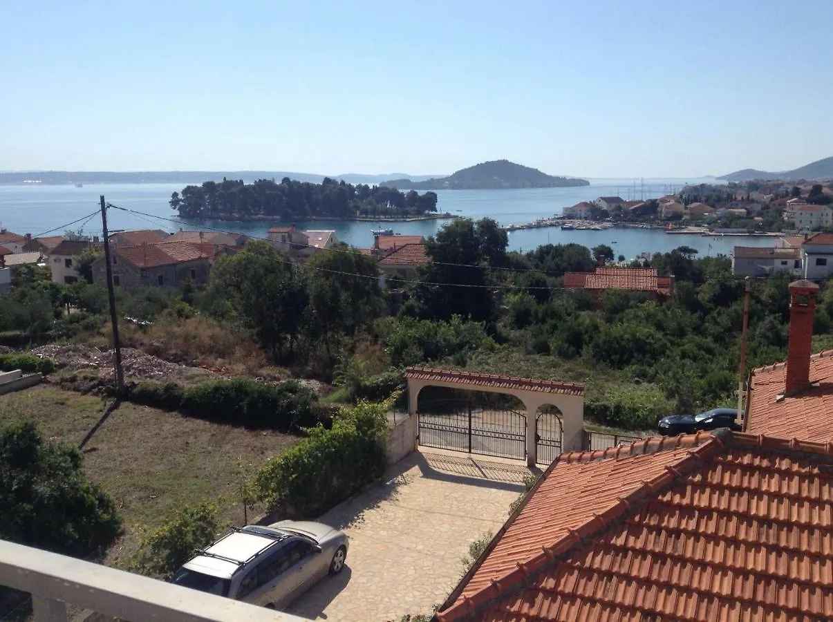 Apartament Apart Mani Di Lauro Preko